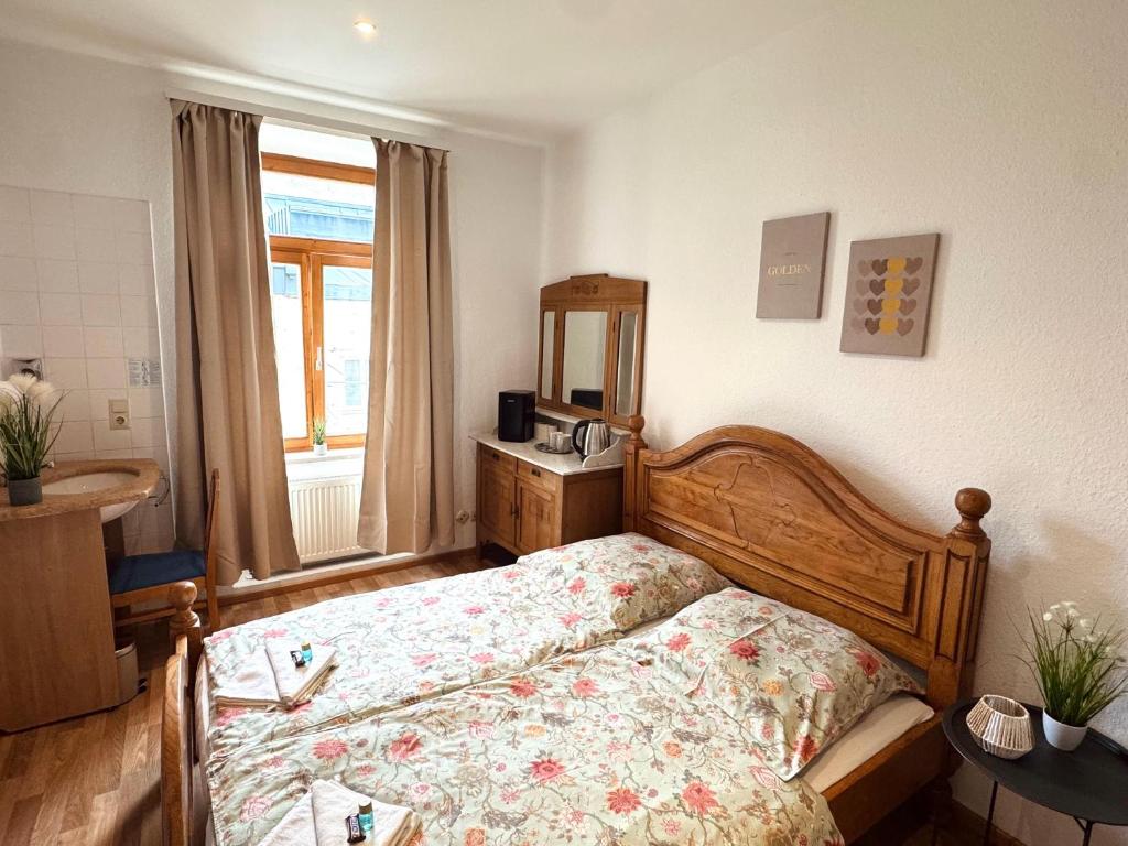 1 - schöne Zimmer in der Pension Casa Tempora München